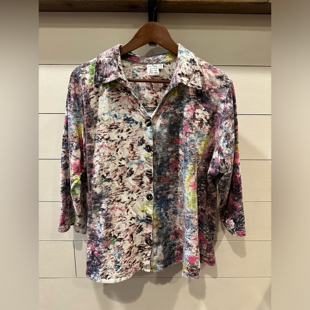 Parsley & Sage Women’s Watercolor Abstract Print Button-Front Shirt- size 1X